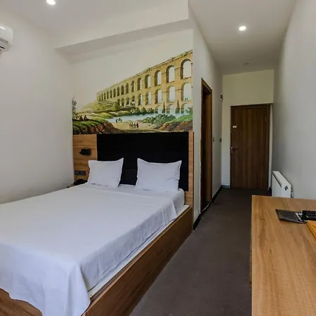 Hotel Acar Airport 4*