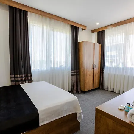 Acar Airport 4*