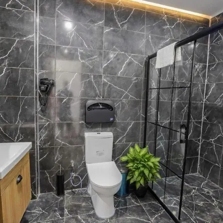 Hotel Acar Airport 4*