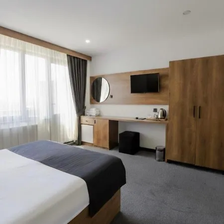 Hotel Acar Airport 4*