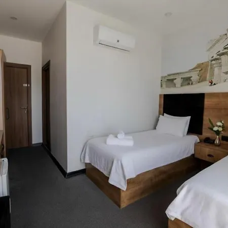 Hotel Acar Airport