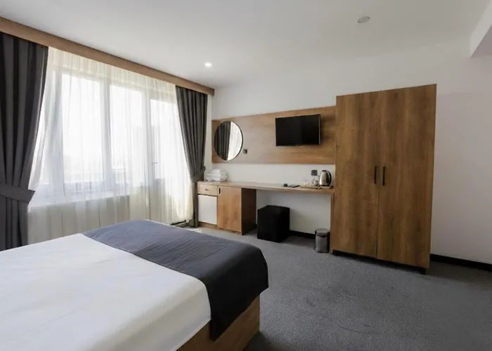 ホテル Acar Airport 4*