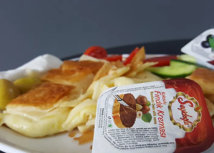 ホテル Acar Airport Arnavutköy